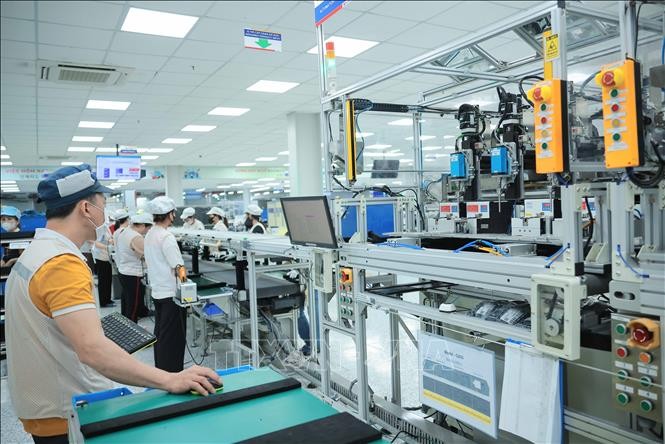 Schweizer Radio und Fernsehen würdigt Wirtschaftserfolge Vietnams - ảnh 1