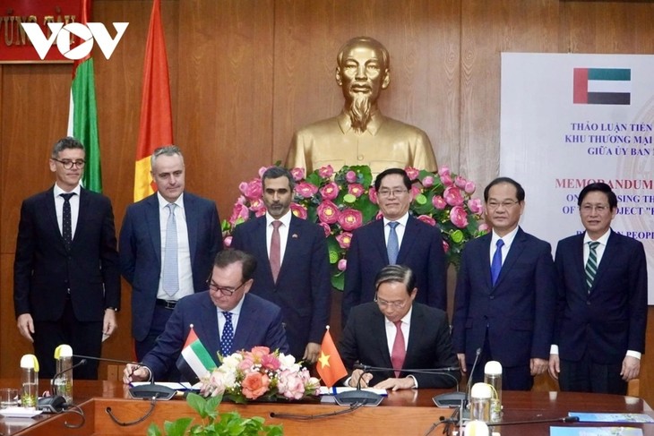 Provinz Ba Ria-Vung Tau unterzeichnet MOU über Logistik mit Konzern DP World  - ảnh 1