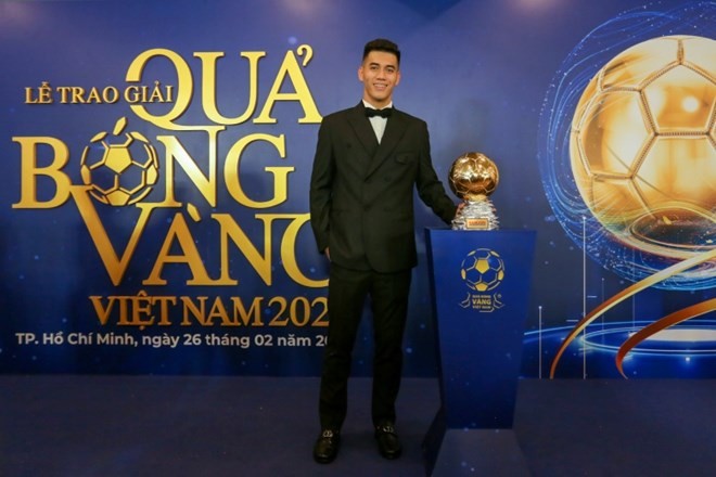 Goldener Ball: Tien Linh spendet Preisgeld für Wohltätigkeit - ảnh 1