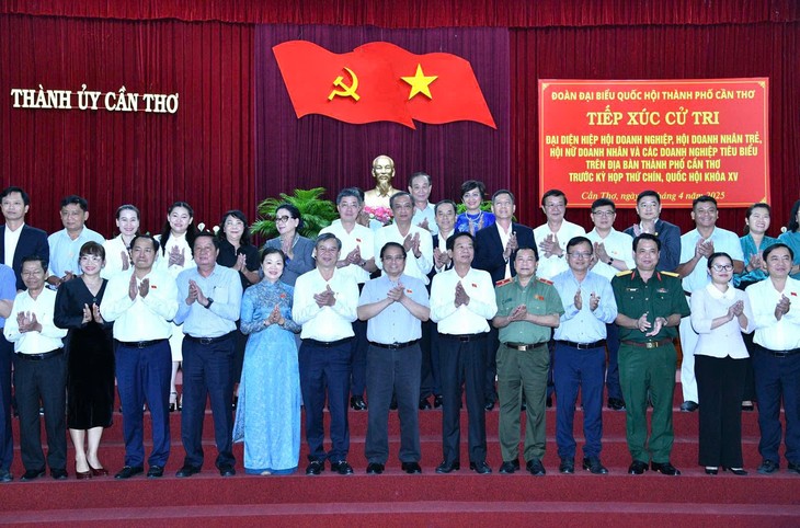 Premierminister Pham Minh Chinh trifft Wähler der Stadt Can Tho - ảnh 1