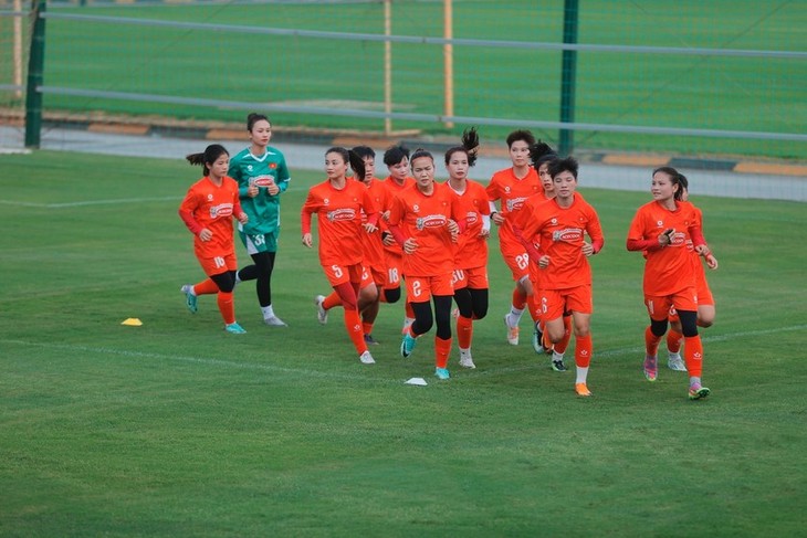 Trainer Mai Duc Chung beruft junge Spieler in Fußballmannschaft der Frauen ein - ảnh 1