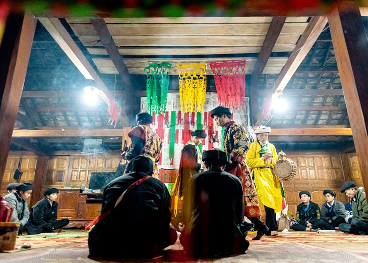 Das Cap Sac-Fest der Volksgruppe Dao in Ha Giang - ảnh 1