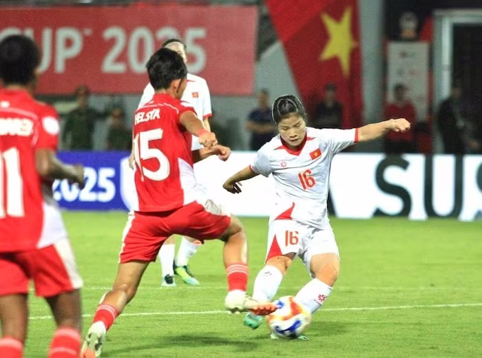 Fußball-Südostasienmeisterschaft der Frauen: Fußballnationalmannschaft Vietnams kommt ins Halbfinale - ảnh 1
