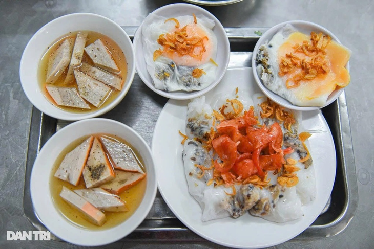 Time Out stuft Hanoi als zweitbeste Stadt Asiens für Straßenessen ein - ảnh 1