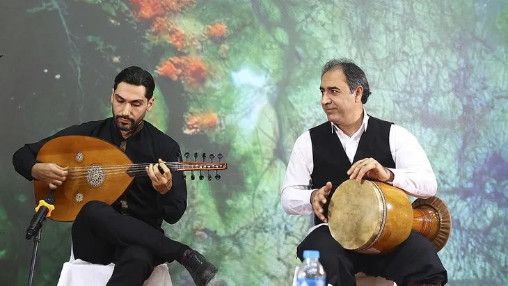 Kunstprogramm „Reise vom Land des Phönix ins Land der Nachfolger von Drachen und Fee“ - ảnh 1