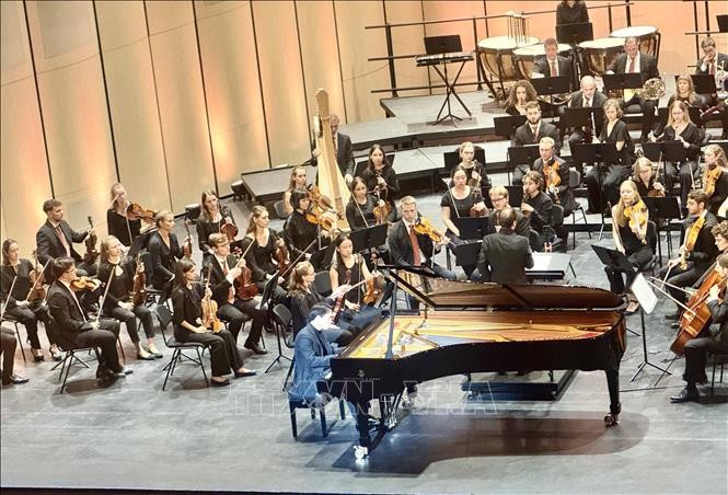 Konzert „A Wordless Rhapsody” der vietnamesischen und deutschen Künstler - ảnh 1