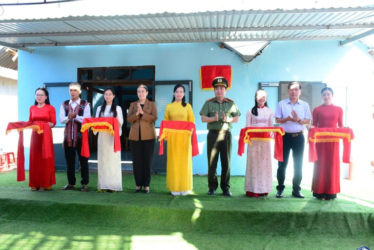 Erstes Haus der Kampagne zu Bau und Reparatur von Wohnhäusern für Flutopfer in Da Nang eingeweiht - ảnh 1