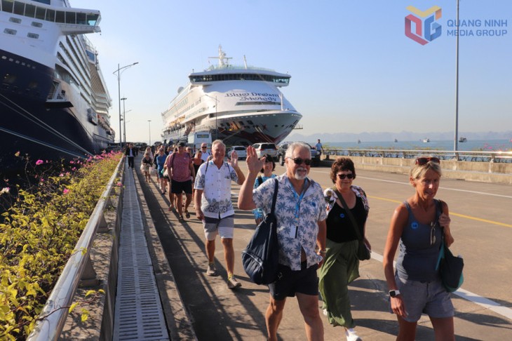 Durchbruch der Kultur- und Tourismusbranche in Quang Ninh im Jahr 2025 - ảnh 1