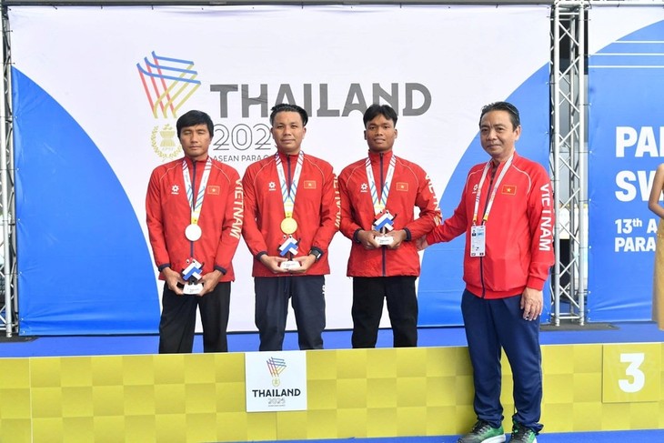 ASEAN Para Games 13: Schwimmteam Vietnams gewinnt fünf Goldmedaillen - ảnh 1