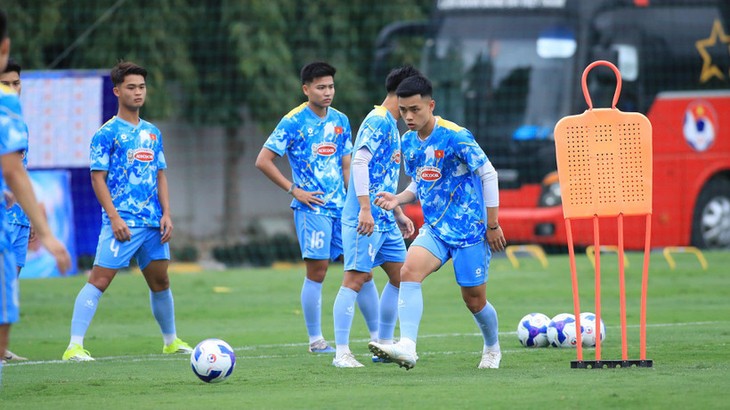 U23-Mannschaft Vietnams bereitet sich auf das CFA Team China 2026 vor - ảnh 1