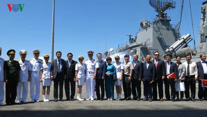 RoK naval ships visit Da Nang - ảnh 1