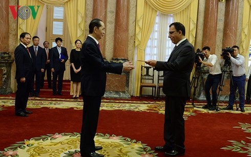 President receives new ambassadors - ảnh 1