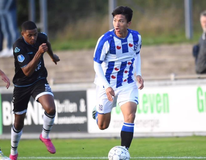 Heerenveen coach: Van Hau will be ready next year - ảnh 1