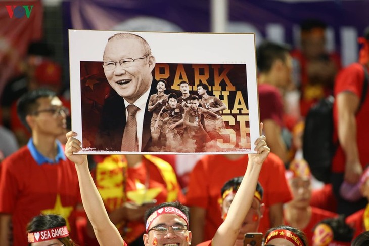 Vietnam win first ever SEA Games gold in men’s football - ảnh 8