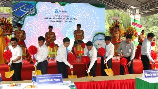 HCM city begins work on first hazardous waste treatment plant - ảnh 1