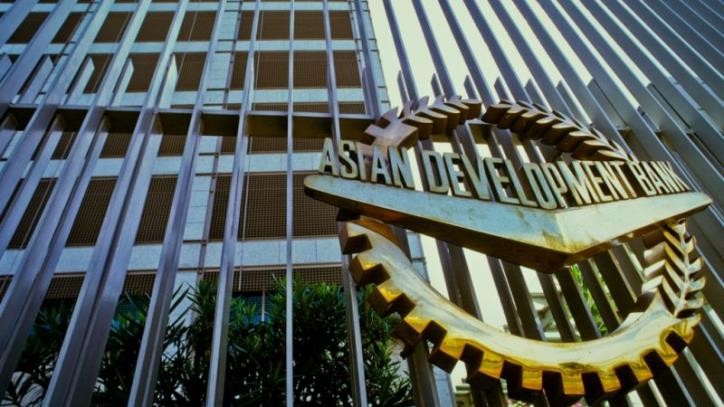 ADB offers 6.5 billion USD to help Vietnam, DMCs cope with Covid-19 - ảnh 1