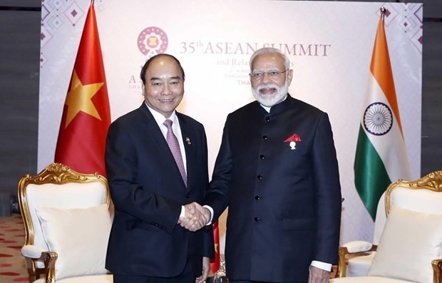 Vietnamese, Indian PMs discuss COVID-19 fight  - ảnh 1