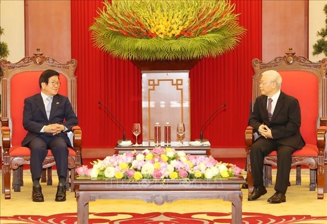 Top leader receives visiting speaker of RoK’s parliament - ảnh 1