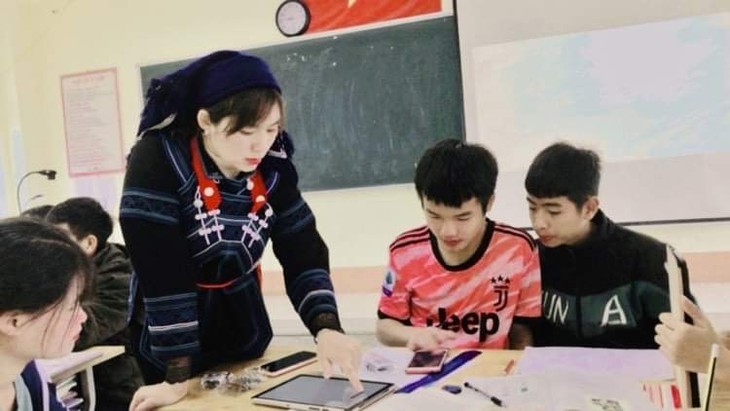 Ethnic minority teacher champions new technology in education - ảnh 1