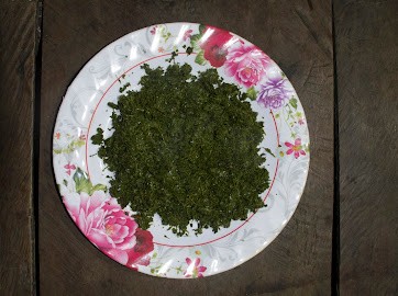 Bahnar ethnic minority’s fried cassava leaves - ảnh 3