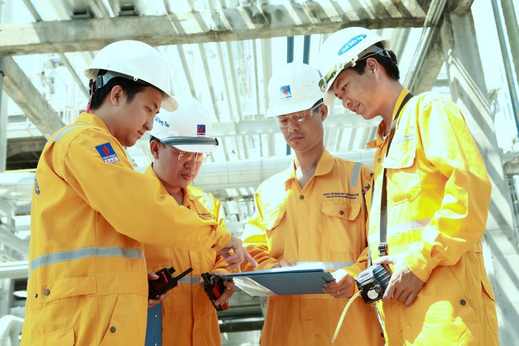 Petrovietnam’s revenue jumps sharply despite market fluctuations  - ảnh 2