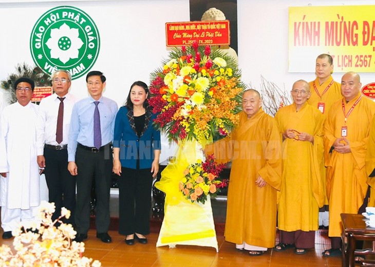 Vietnam celebrates Vesak Day - ảnh 1