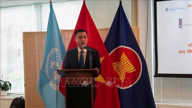 Vietnam underlines multilateral dialogue, cooperation to ensure universal value of UNCLOS - ảnh 1