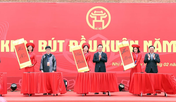 President attends pen-brush opening ceremony  - ảnh 1