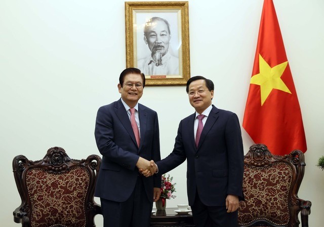 Deputy PM receives Hyosung CEO  - ảnh 1