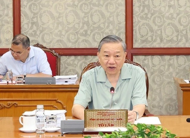 Party General Secretary, President To Lam chairs regular Politburo meeting - ảnh 1