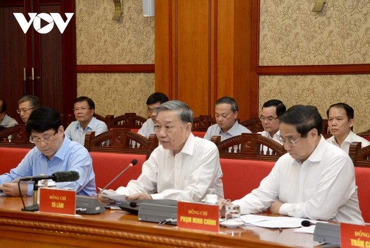 Top leader wants best-quality political report be drafted for 14th National Party Congress - ảnh 1