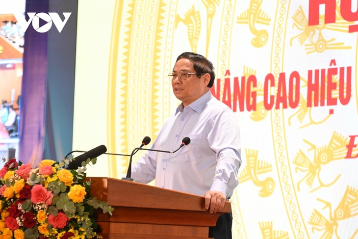 PM urged strengthening legalization, digitization, automation to improve online public services - ảnh 1