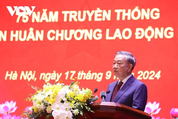 Top leader urges Ho Chi Minh National Academy of Politics to become role model for Party building  ​ - ảnh 1