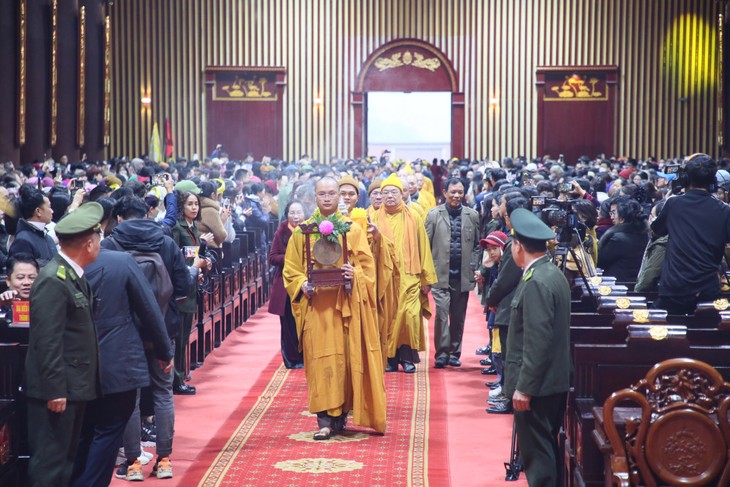 Yen Tu Spring Festival opens with grand rituals and largest-ever palanquin procession - ảnh 1