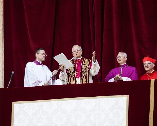 Pope Leo inspires hopes for global peace - ảnh 1