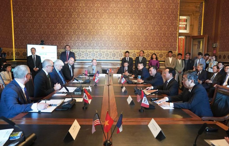 Vietnam, US sign agricultural cooperation agreements worth 800 million USD - ảnh 1