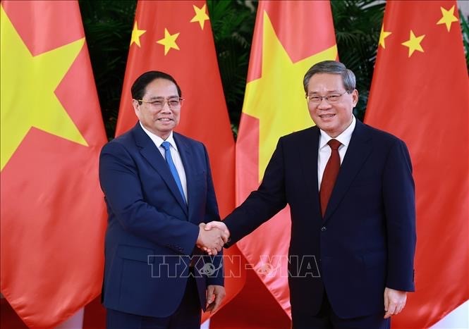 Vietnamese, Chinese PMs agree to deepen ties, boost cooperation in multiple fields  - ảnh 1