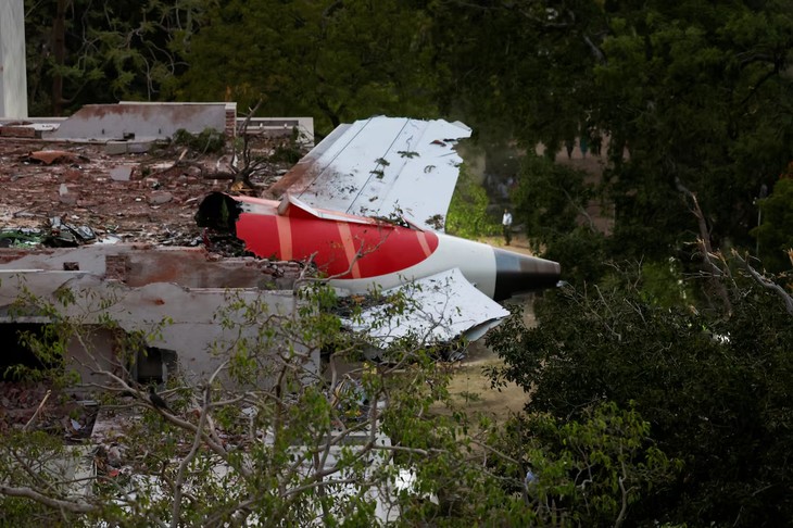 Air India jet's fuel switches in focus, as crash preliminary report nears - ảnh 1
