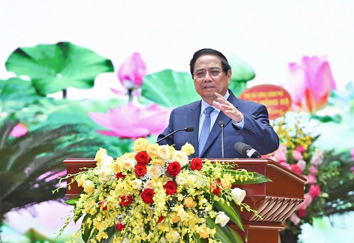 PM demands bold action on infrastructure, maritime transport - ảnh 1