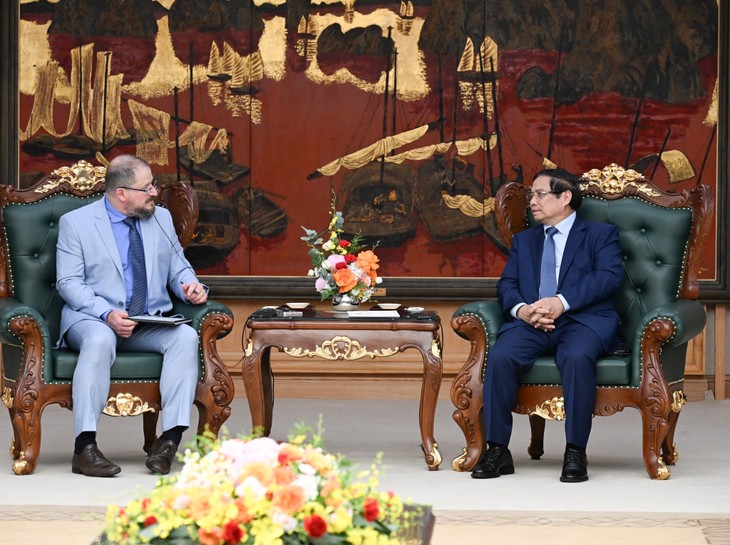 PM urges Qualcomm to expand investment in core tech, semiconductors - ảnh 1