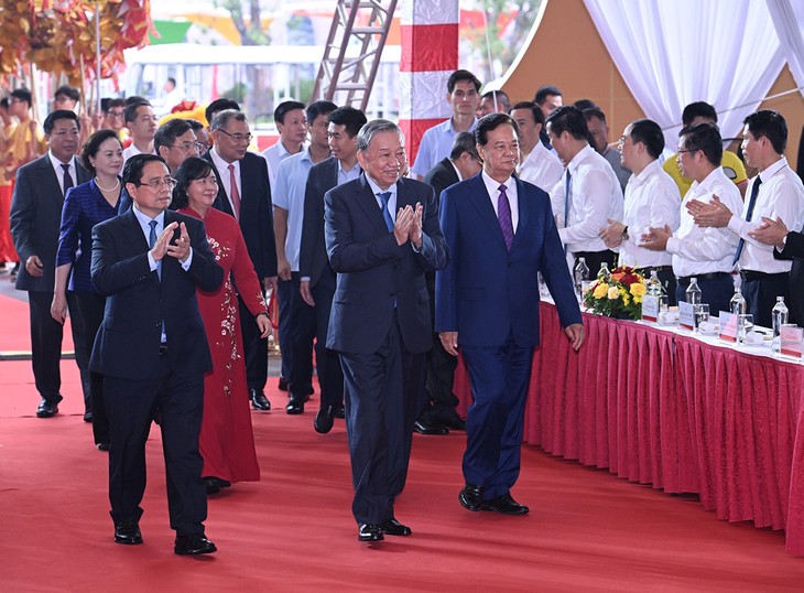 250 major projects launched nationwide to mark August Revolution, National Day - ảnh 1