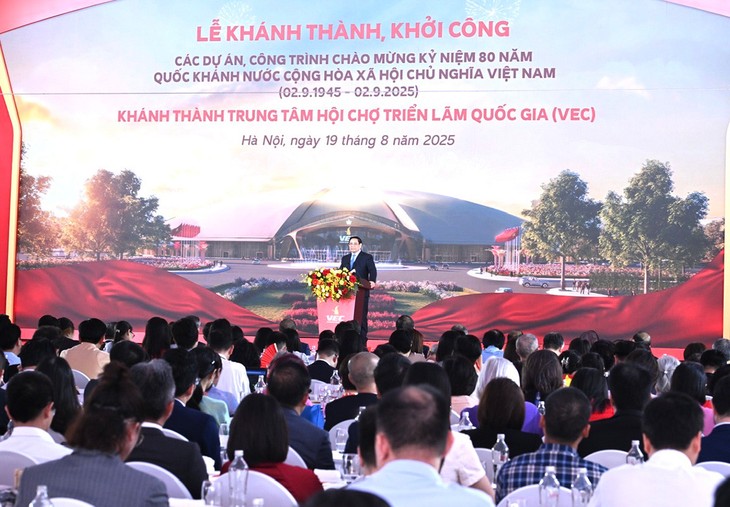 250 major projects launched nationwide to mark August Revolution, National Day - ảnh 2