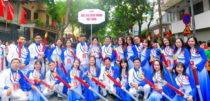 Festive atmosphere builds ahead of 80th anniversary of August Revolution, National Day - ảnh 3