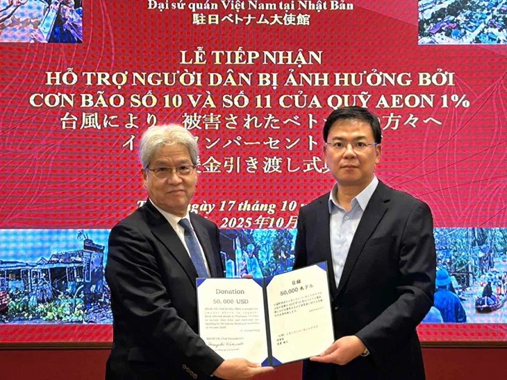 Aeon donates 50,000 USD to typhoon-hit communities in Vietnam - ảnh 1