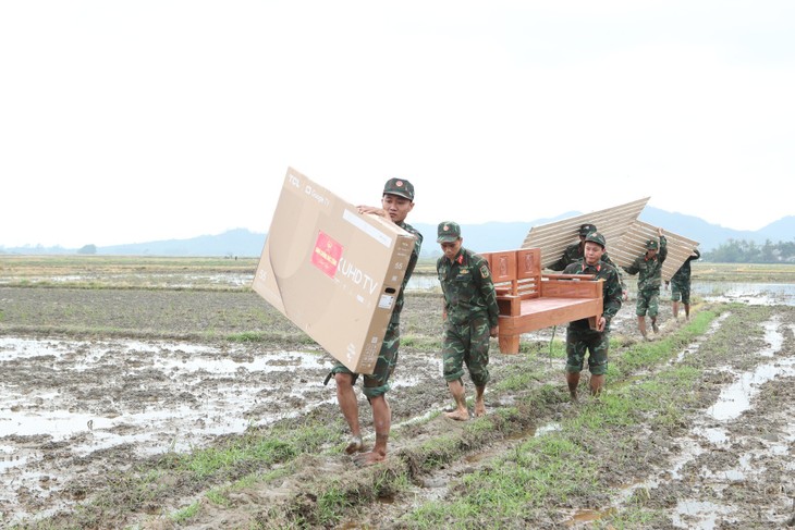 Special Lunar New Year edition:  A peaceful Tet fills every home  - ảnh 4