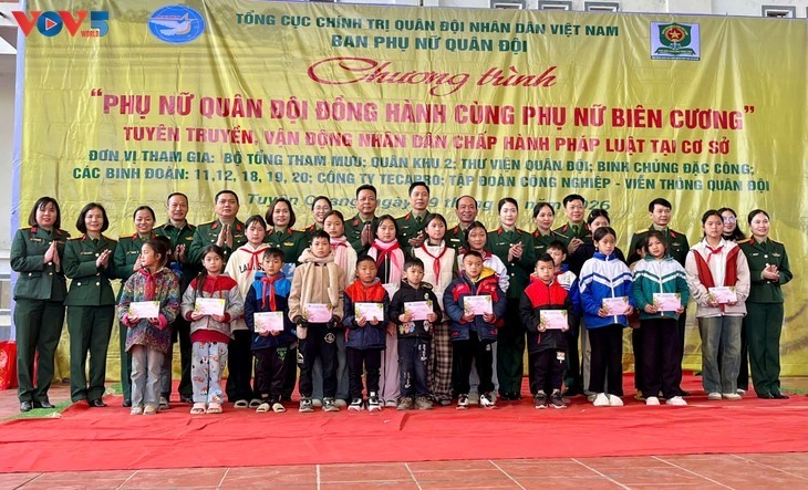 Special Lunar New Year edition:  A peaceful Tet fills every home  - ảnh 15