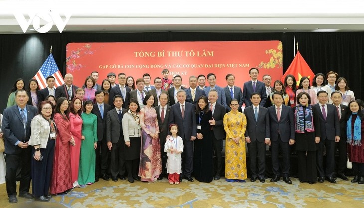 Party leader meets with representatives of Vietnamese community, agencies in US - ảnh 1