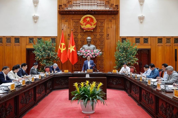 PM urges proactive, timely and effective responses to global developments - ảnh 1