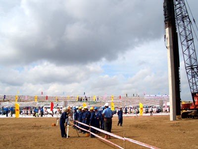 โรงงานผลิตปุ๋ยก่าเมาเปิดใช้งานตรงกำหนดการ - ảnh 1