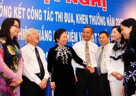 การประชุมสรุปการแข่งขันและมอบรางวัลปี 2011ในจังหวัดNam Dinh - ảnh 1